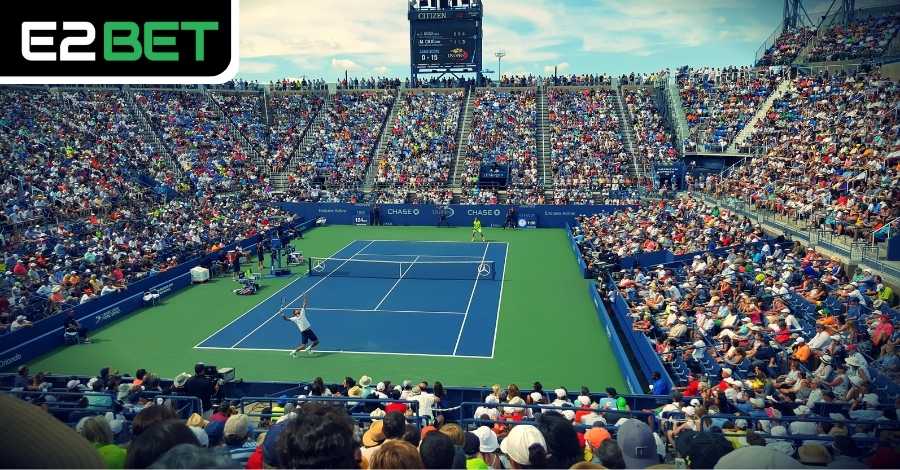 Người chơi hãy chú ý đến sân thi đấu tennis